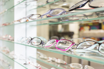 Adaptation possible des prescriptions des lunettes et des lentilles